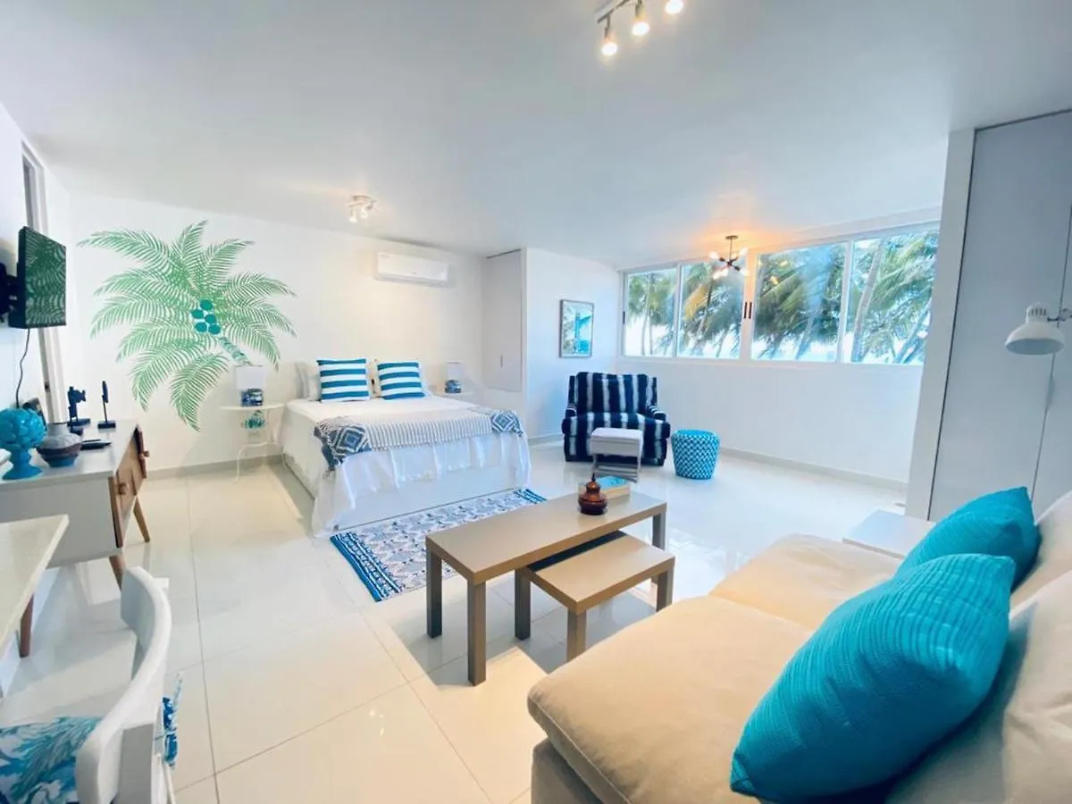 Kasa Las Palmas Ocean View Beachfront Condo Pool 圣胡安 公寓